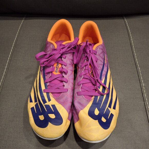 Athletic_Shoes